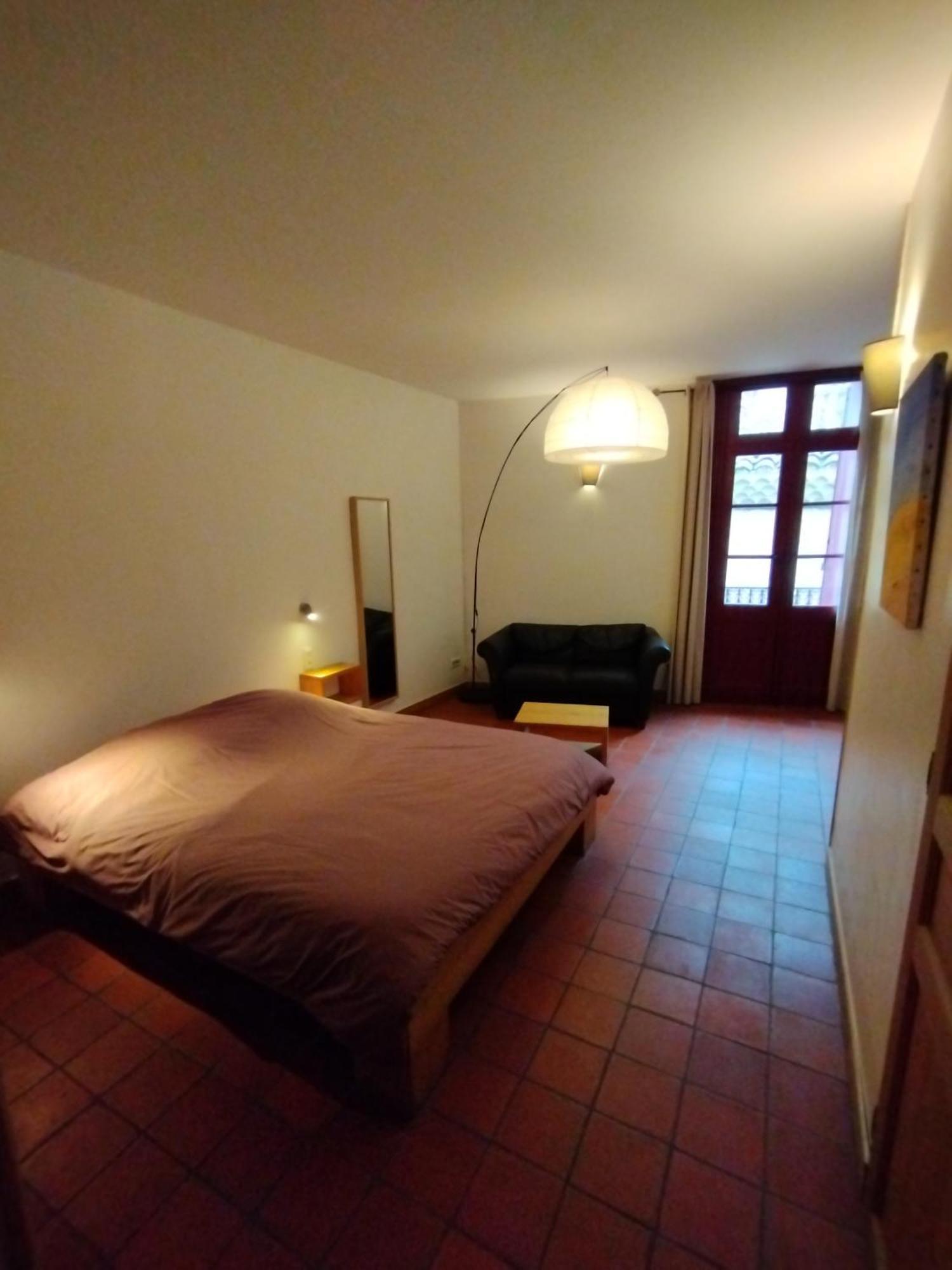 Les Studios De St Guilhem Сен-Гийём-ле-Дезер Экстерьер фото