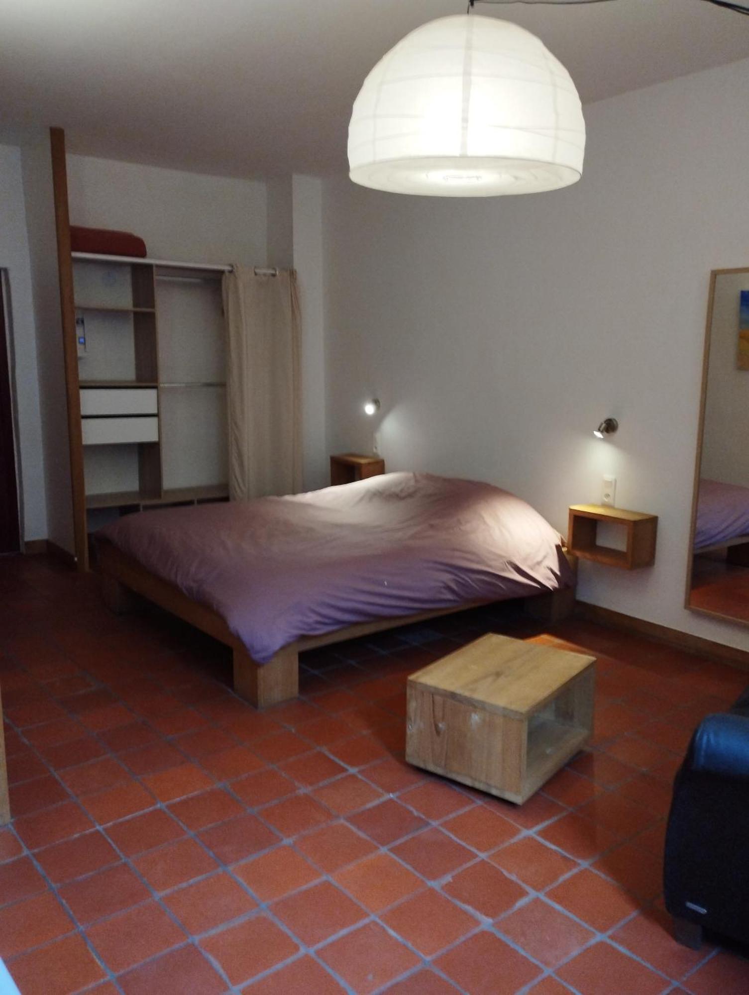 Les Studios De St Guilhem Сен-Гийём-ле-Дезер Экстерьер фото