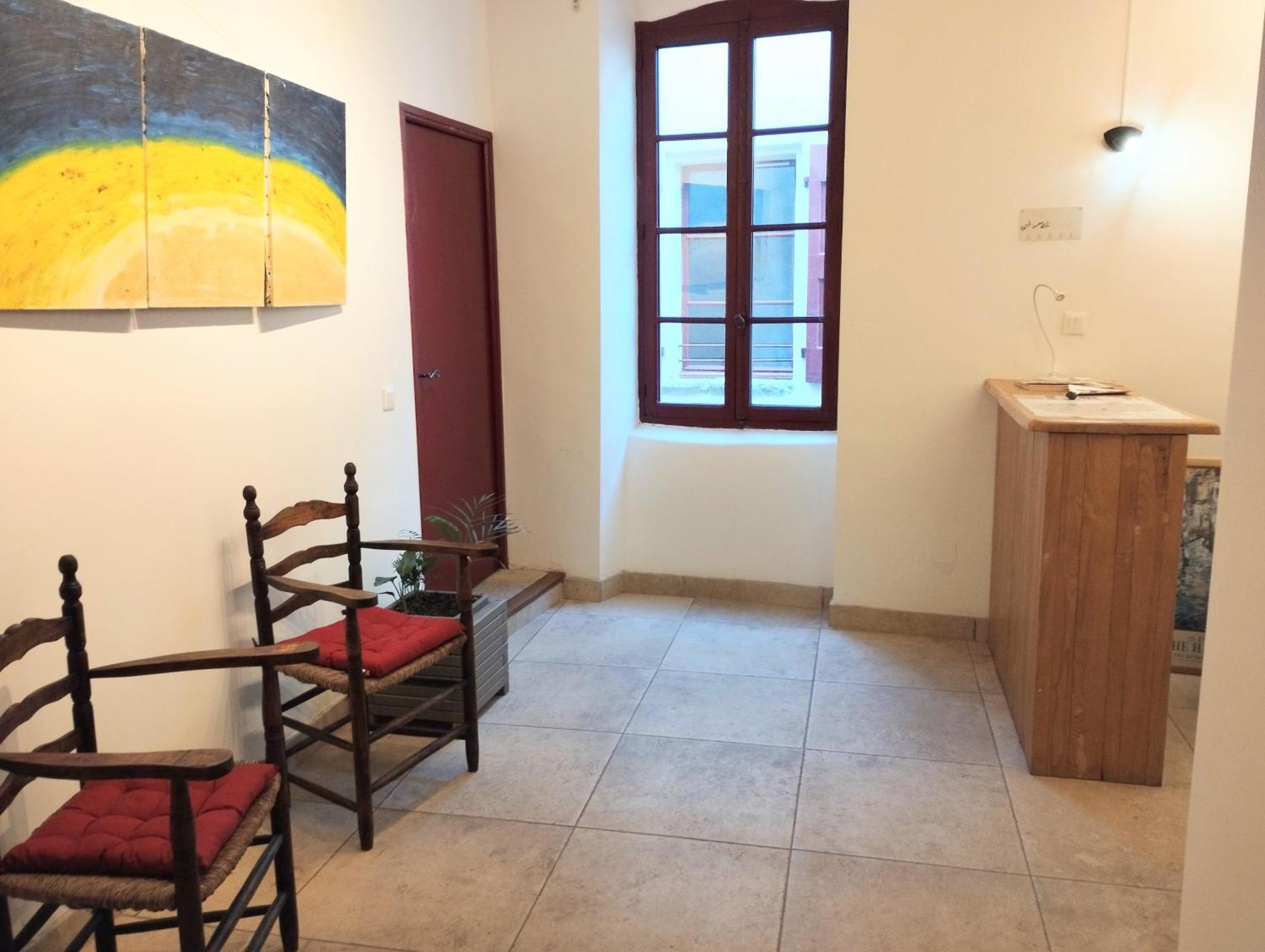 Les Studios De St Guilhem Сен-Гийём-ле-Дезер Экстерьер фото