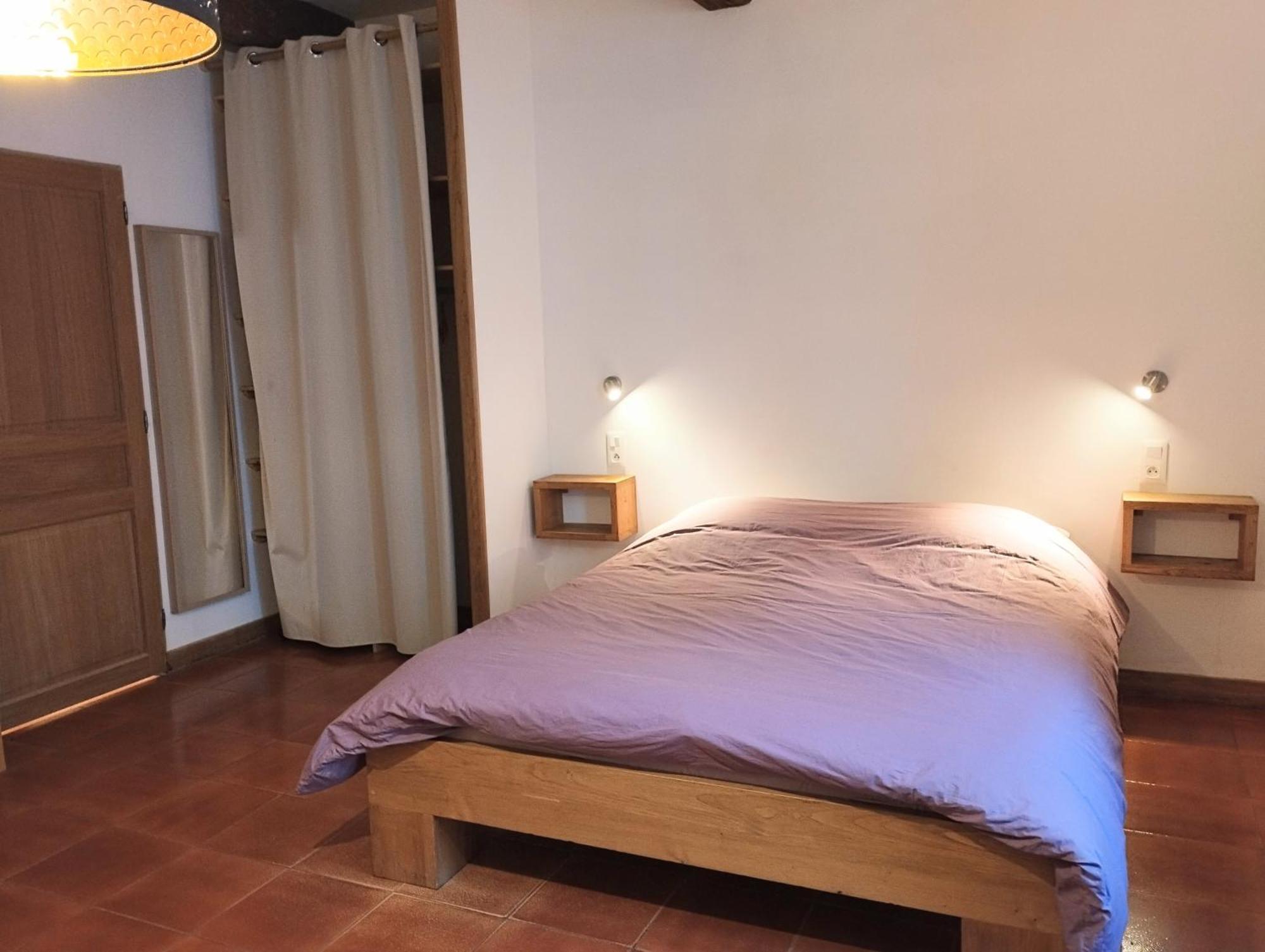 Les Studios De St Guilhem Сен-Гийём-ле-Дезер Экстерьер фото